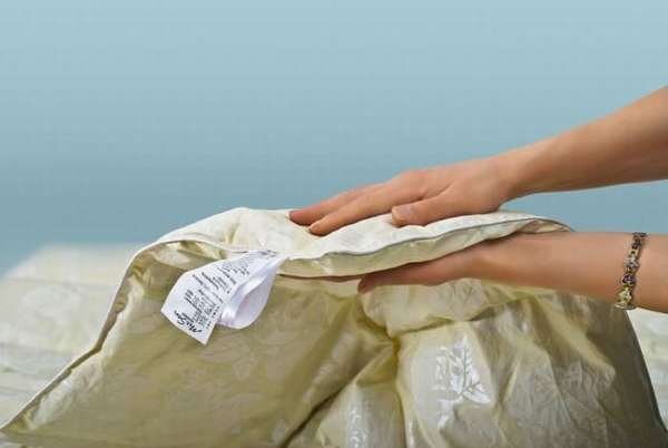Как стирать пуховое одеяло в стиральной машине, чтобы оно сохранило свой вид