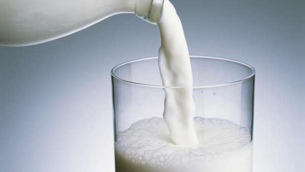 Молоко как средство против лука