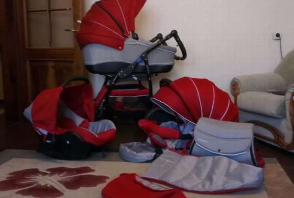 Как отстирать плесень с детской коляски безопасным для ребенка способом?